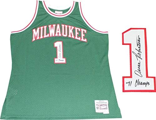 Oscar Robertson Dedikált Milwaukee Bucks Mitchell & Ness Jersey (PSA) - Dedikált NBA Mezek